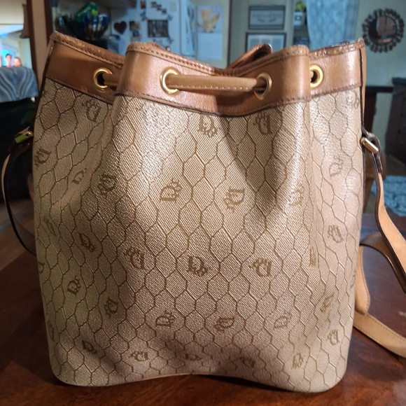Brown Designer Bucket Bag - Picture 4 of 16